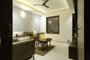 Living Room in 1 BHK Builder Floor at DLF Atria, Dlf Phase ii – for Rent