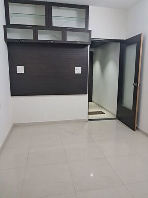 2 BHK Apartment For Rent in Anmol CHS Goregaon, Goregaon West