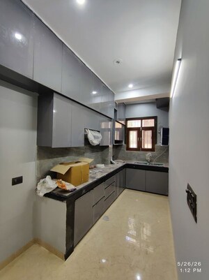 Kitchen in 2 BHK Builder Floor at Sector 40 – for Rent