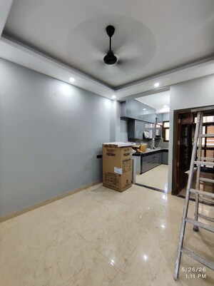 Living Room in 2 BHK Builder Floor at Sector 40 – for Rent