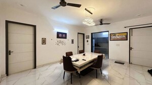 Team Area in 1 BHK Builder Floor at Ansal Plaza Sector-23, Sector 23 – for Rent