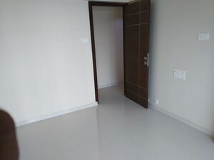 Room in 2 BHK Apartment at Andheri West – for Sale