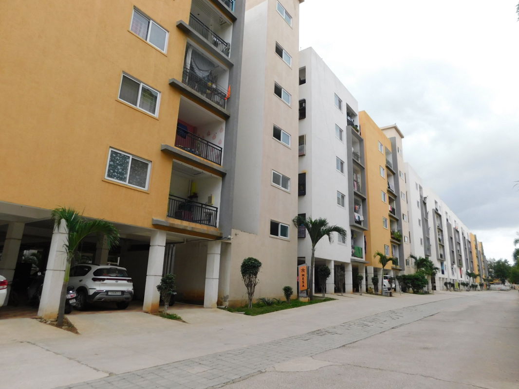 2 BHK Apartment For Sale in Praneeth Pranav Zenith