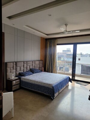 Bedroom in 4 BHK Builder Floor at DLF Royale Residences, Dlf Phase I – for Rent