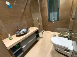 Team Area in 4 BHK Builder Floor at DLF Royale Residences, Dlf Phase I – for Rent