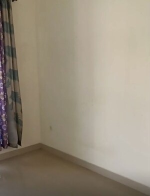 Room in 2 BHK Apartment at Tharwani Riviera, Kharghar – for Rent
