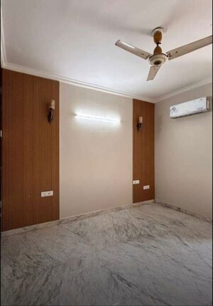 Room in 4 BHK Builder Floor at Sector 37 – for Rent