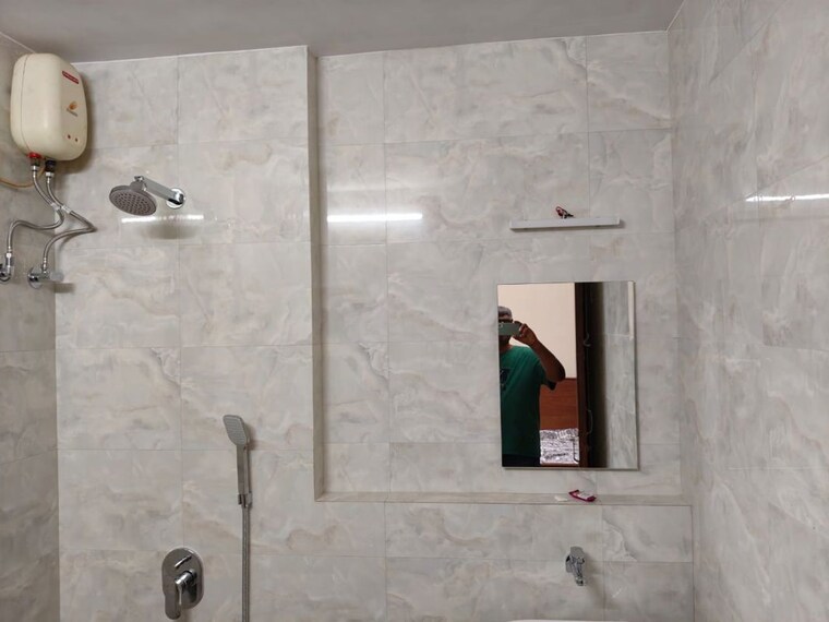 Bathroom, sindhi-society 2 Bedroom 884 Sq.Ft. Apartment In Chembur Mumbai 10404365