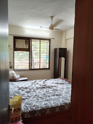 Bedroom in 2 BHK Apartment at Sindhi Society, Chembur – for Rent