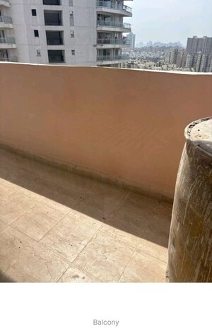 Furnished Amenities in 3 BHK Apartment at Sector 82 – for Rent