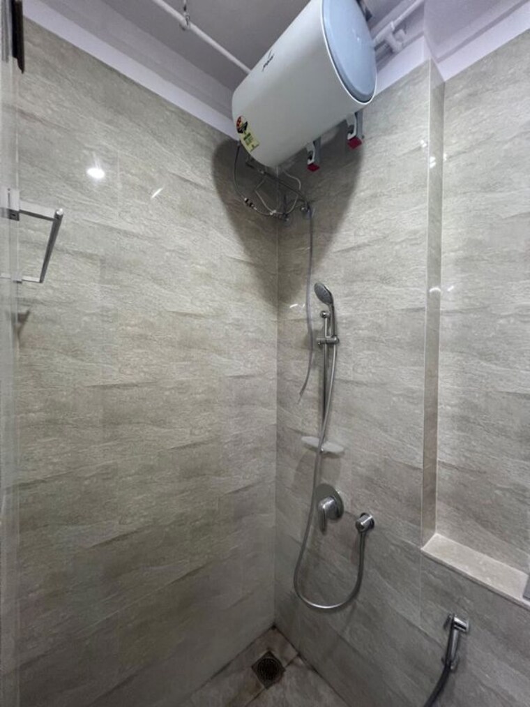 Bathroom, ruparel-ariana 2 Bedroom 850 Sq.Ft. Apartment In Parel Mumbai 10404280