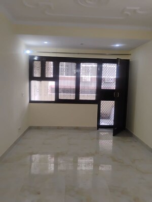 Room in 3 BHK Apartment at Dwarka – for Rent
