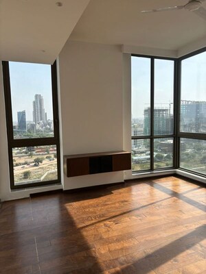 Room in 2 BHK Apartment at M3M Golf Estate Fairway West, Sector 65 – for Rent