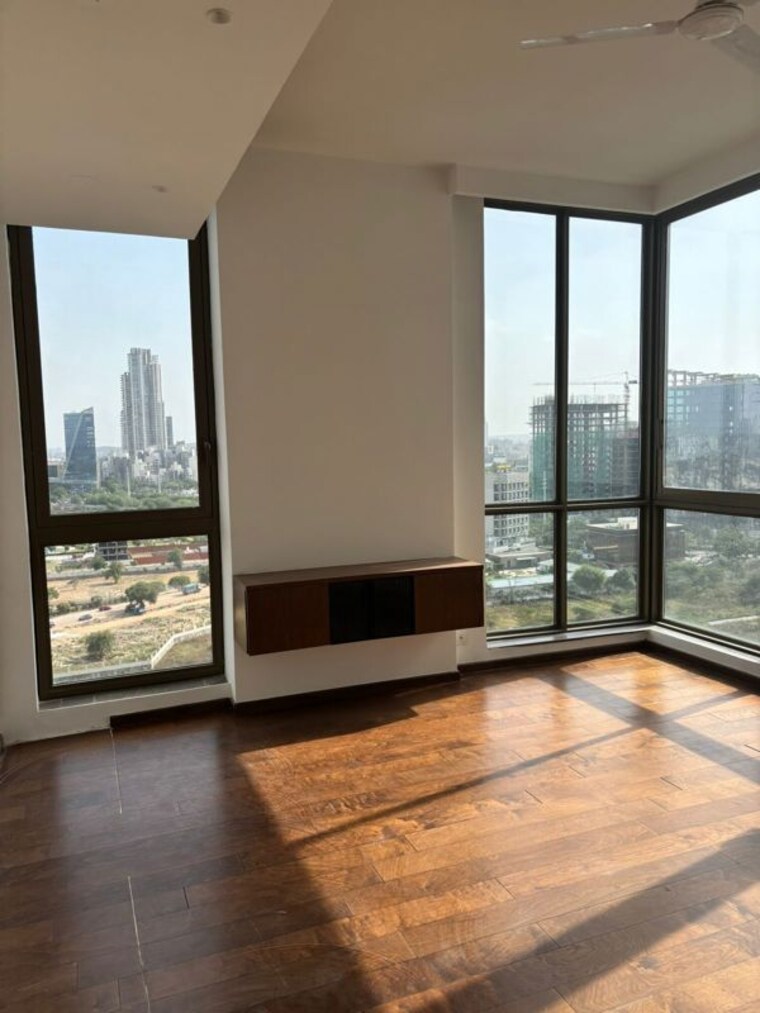 Room, m3m-golf-estate-fairway-west 2 Bedroom 2200 Sq.Ft. Apartment In Sector 65 Gurgaon 10404493
