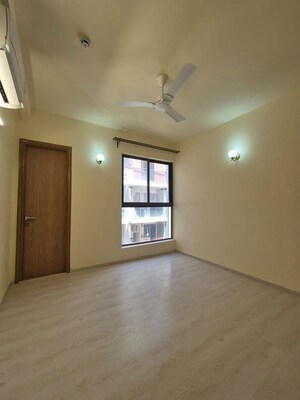 Room in 3 BHK Apartment at M3M Heights, Sector 65 – for Rent