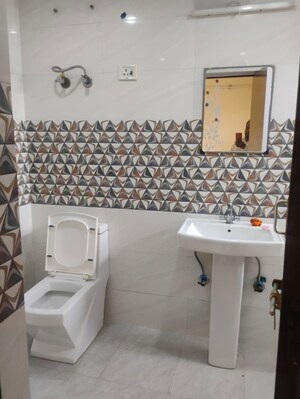 Team Area in 3 BHK Apartment at Sector 11 Dwarka – for Rent