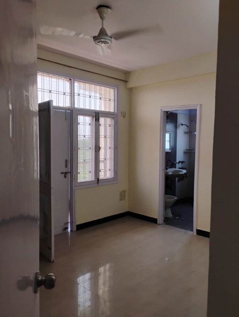 Room, sector 11 dwarka 3 Bedroom 1450 Sq.Ft. Apartment In Sector 11 Dwarka Delhi 10404527