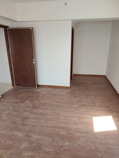 4 BHK + Servant Room Apartment For Sale in Godrej Air Sector 85