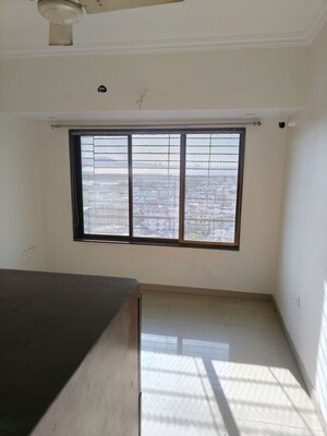 Room in 2 BHK Apartment at Oriental Heights, Seawoods – for Rent