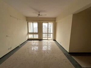 Room in 4 BHK Apartment at Jaypee Green Wish town Klassic, Sector 134 – for Rent
