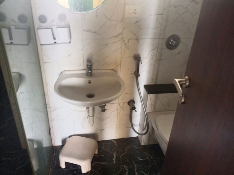 Bathroom, wakad 2 Bedroom 750 Sq.Ft. Apartment In Wakad Pune 10404548