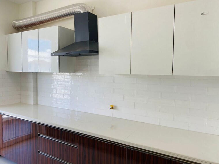 Kitchen, prem-bansal-sapphire-court 3 Bedroom 1785 Sq.Ft. Apartment In Patiala Road Zirakpur 10404565