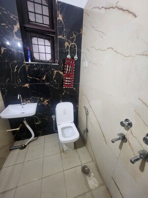 Team Area in 2 BHK Independent House at Sector 36 Greater Noida – for Rent