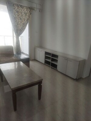Furnished Amenities in 2 BHK Apartment at JP Decks, Goregaon East – for Rent