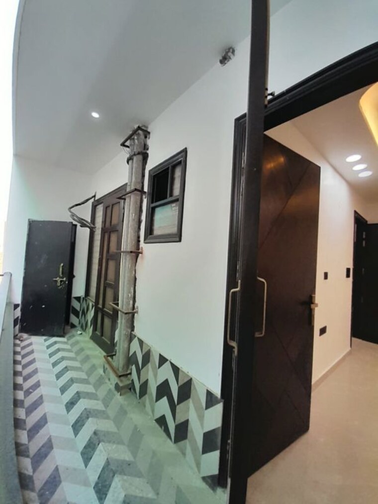 undefined, bptp-district 3 Bedroom 180 Sq.Ft. Builder Floor In Sector 81 Faridabad 10404796