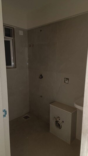 Furnished Amenities in 3 BHK Apartment at Swastik Platinum Apartment, Vikhroli East – for Rent