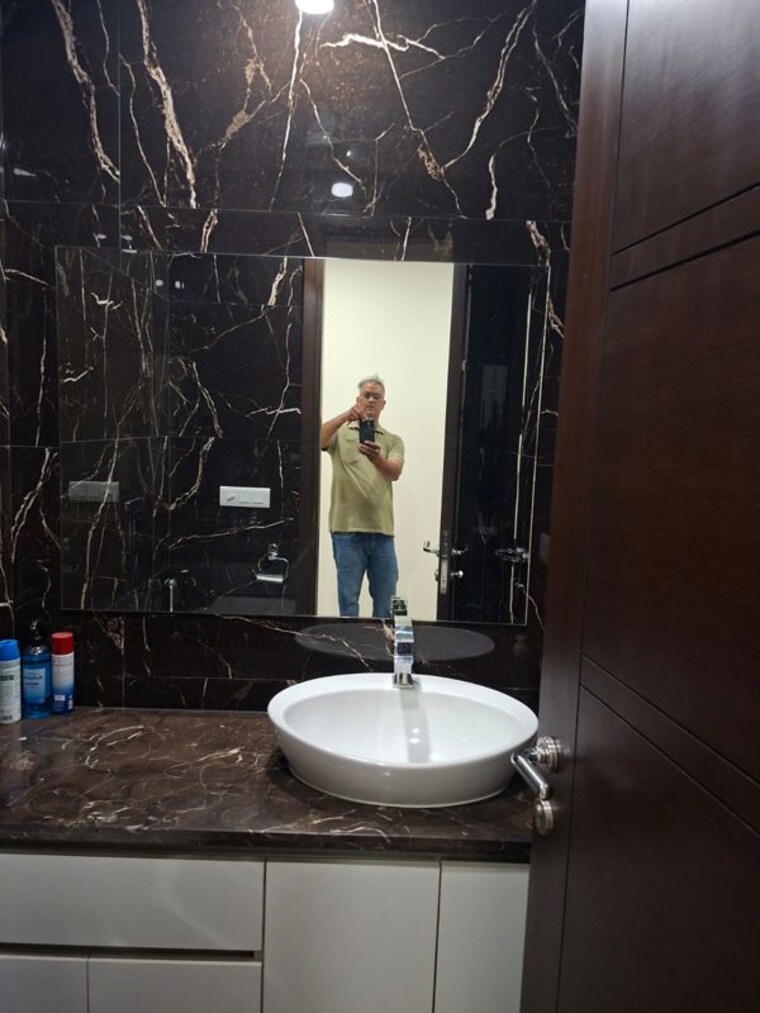 Bathroom, green park extension 4 Bedroom 3600 Sq.Ft. Apartment In Green Park Extension Delhi 10404819