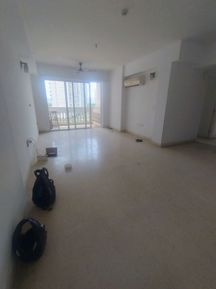 Hall, dlf-regal-gardens 3 Bedroom 1790 Sq.Ft. Apartment In Sector 90 Gurgaon 10404827