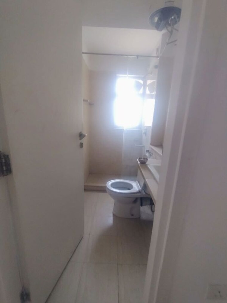 Bathroom, dlf-regal-gardens 3 Bedroom 1790 Sq.Ft. Apartment In Sector 90 Gurgaon 10404827