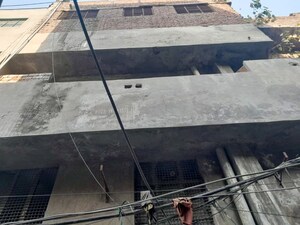  Independent House For Sale in Madhopuri