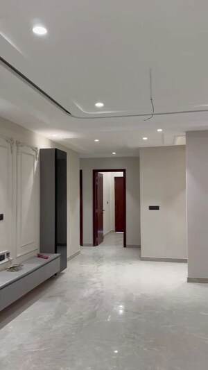 Building Lobby in 3 BHK Builder Floor at Sector 89 – for Sale