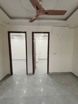 Room in 3 BHK Builder Floor at Mehrauli – for Rent