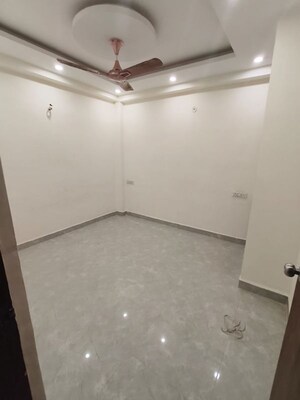 Room in 3 BHK Builder Floor at Mehrauli – for Rent