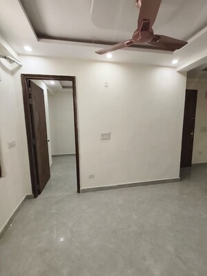 Room in 3 BHK Builder Floor at Mehrauli – for Rent