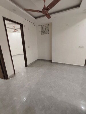 Room in 3 BHK Builder Floor at Mehrauli – for Rent