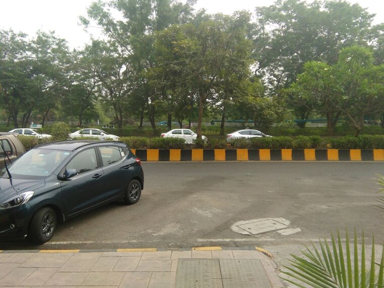  Parking, cbd belapur sector 11 Commercial Shop 950 Sq.Ft. In Cbd Belapur Sector 11 Navi Mumbai 10405003