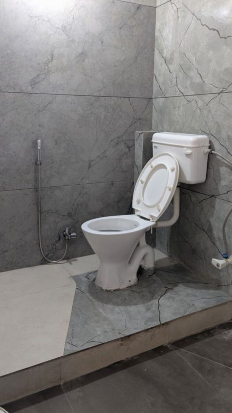 Bathroom, rwa-apartments-sector-122 3 Bedroom 1250 Sq.Ft. Apartment In Sector 122 Noida 10405072