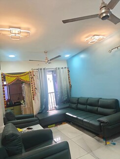 2 BHK + Servant Room Apartment For Rent in Chandak 34 Park Estate D Wing