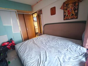 Bedroom in 2 BHK Apartment at Chandak 34 Park Estate D Wing, Goregaon West – for Rent