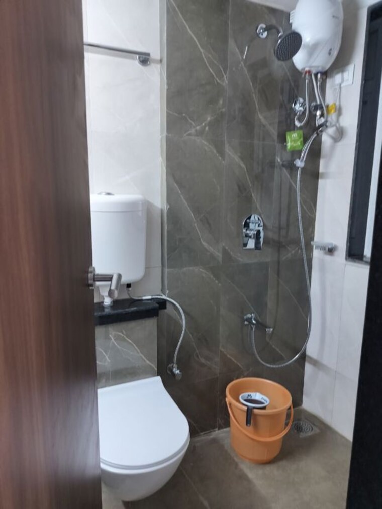 Bathroom, worli Pg For Boys & Girls In Worli 10405207
