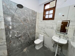 Team Area in 2 BHK Independent House at Gomti Nagar – for Rent