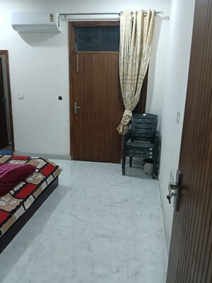 Bedroom in 2.5 BHK Villa at Sector 85 – for Rent