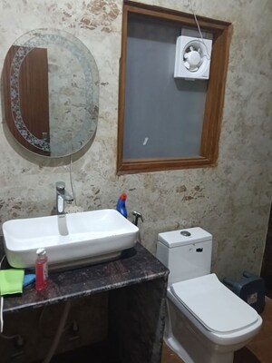 Bathroom in 2.5 BHK Villa at Sector 85 – for Rent