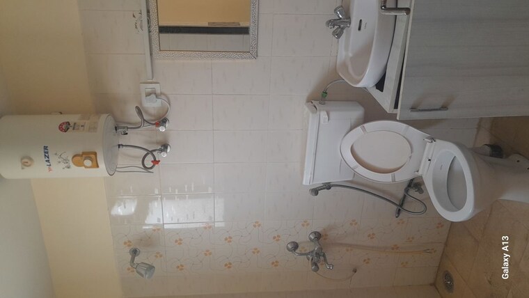 Bathroom, shree-vardhman-mantra 2 Bedroom 750 Sq.Ft. Apartment In Sector 67 Gurgaon 10405489