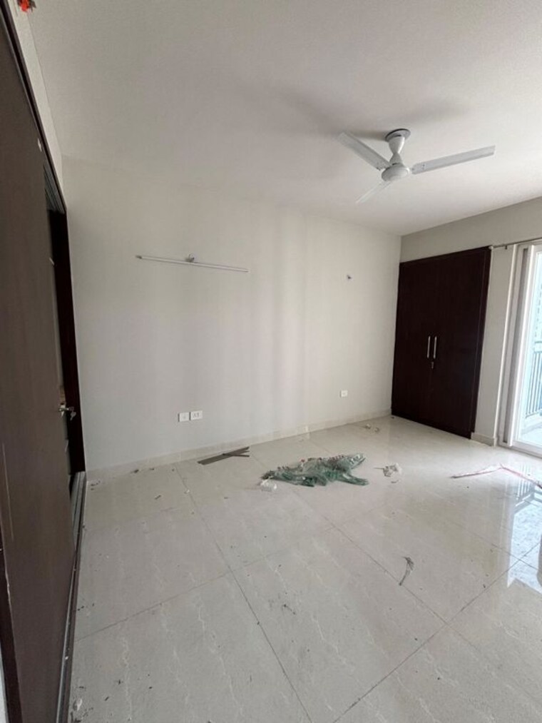 Room, eldeco-live-by-the-greens 2 Bedroom 1100 Sq.Ft. Apartment In Sector 150 Noida 10405627