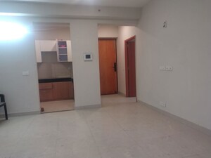 Room in 3 BHK Apartment at Tata Eureka Park, Sector 150 – for Rent